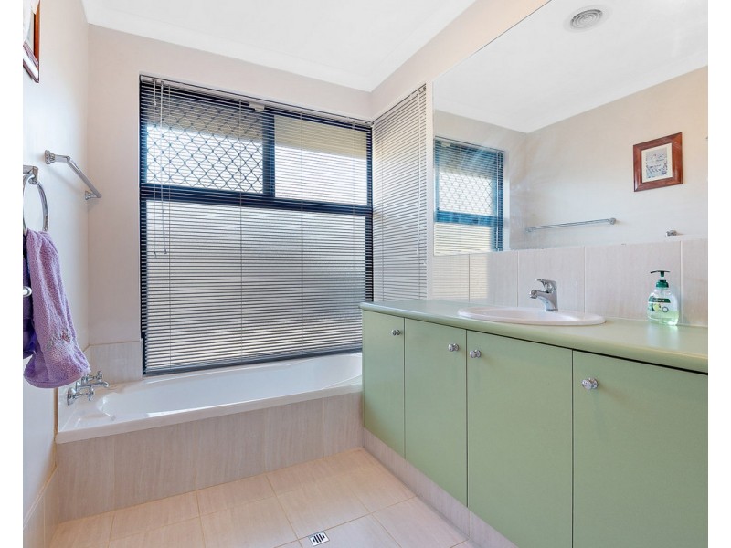 32 Bruns Drive, Darling Downs WA 6122