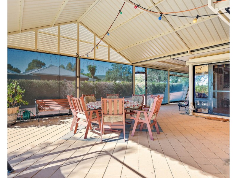 32 Bruns Drive, Darling Downs WA 6122