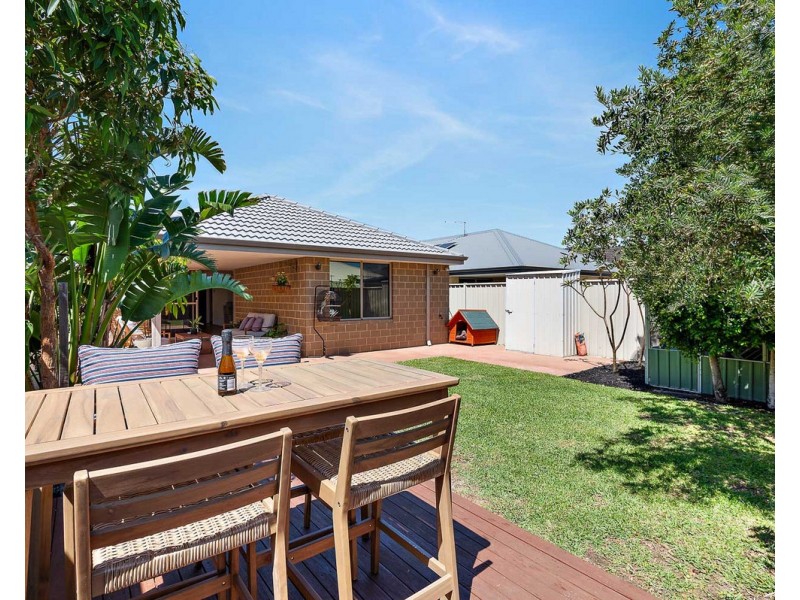 25 Lexington Avenue, Hilbert WA 6112