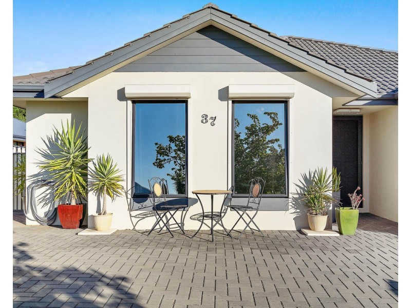 37 Kalanchoe Approach, Seville Grove WA 6112