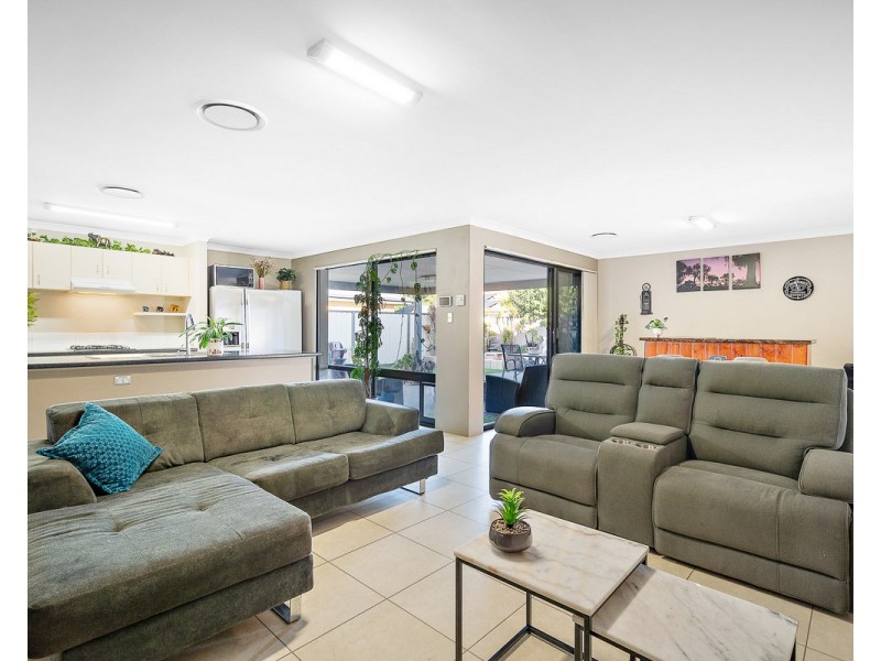 37 Kalanchoe Approach, Seville Grove WA 6112