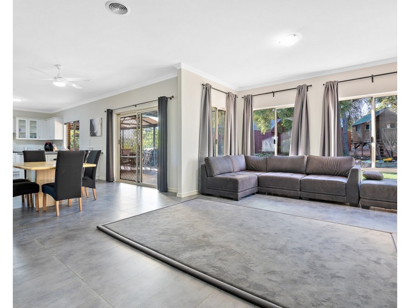 14 Aulini Drive, Bedfordale WA 6112