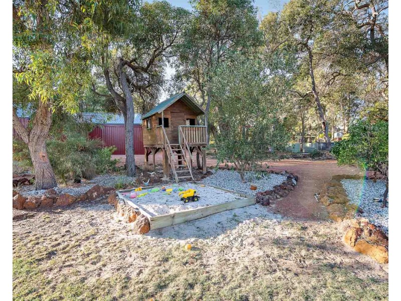 14 Aulini Drive, Bedfordale WA 6112