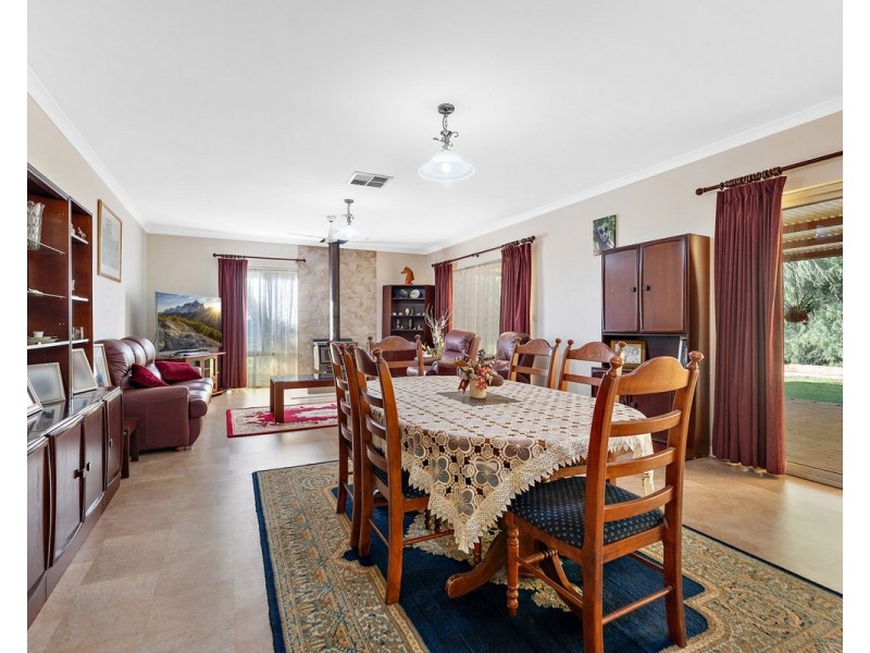 284 Churchman Brook Road, Bedfordale WA 6112