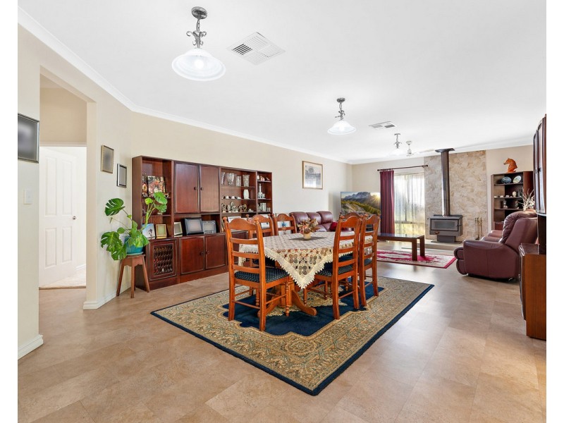 284 Churchman Brook Road, Bedfordale WA 6112