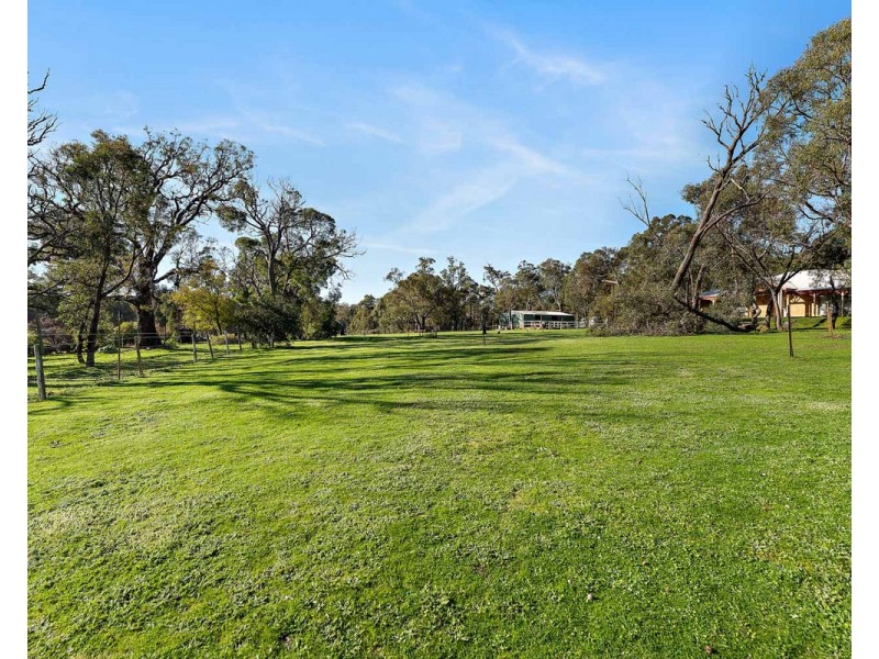 284 Churchman Brook Road, Bedfordale WA 6112