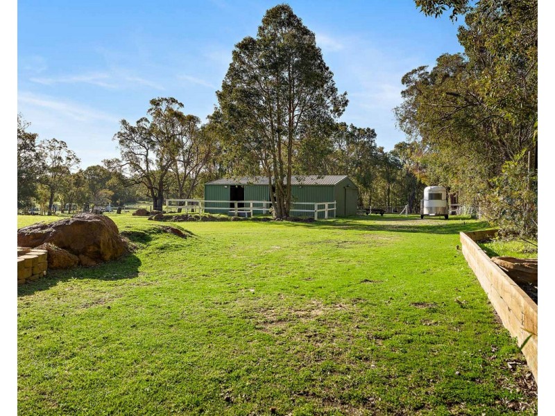284 Churchman Brook Road, Bedfordale WA 6112