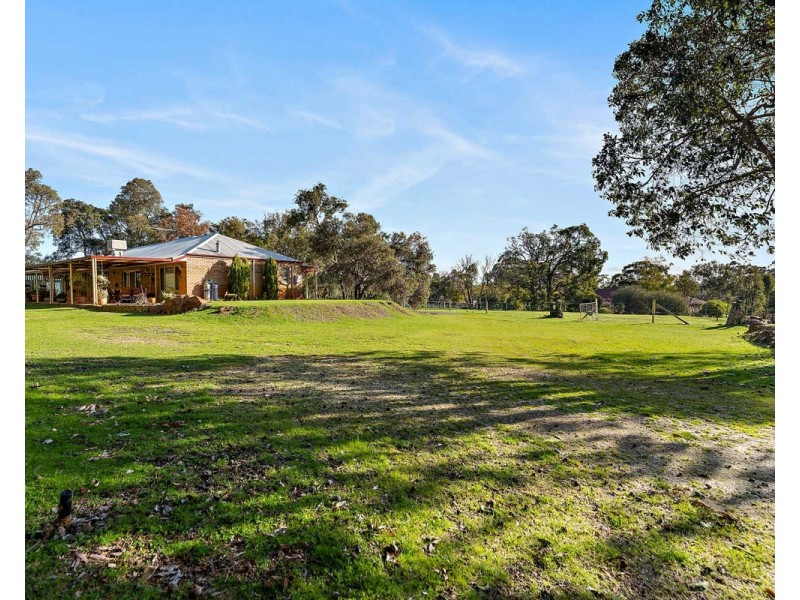 284 Churchman Brook Road, Bedfordale WA 6112