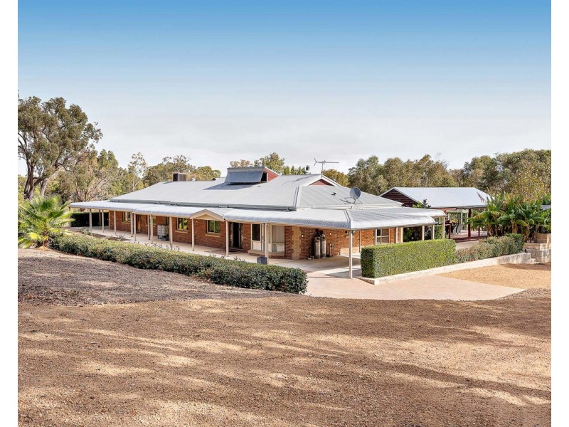 186 Versteeg Grove, Martin WA 6110