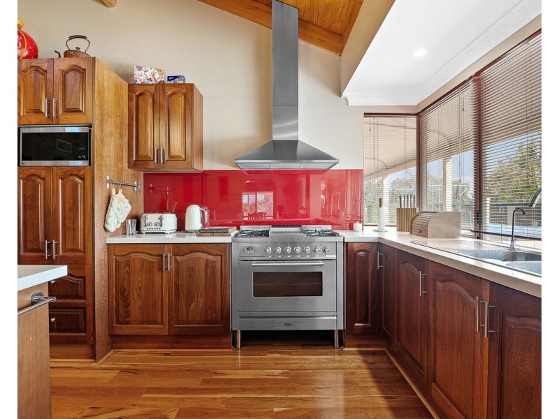 186 Versteeg Grove, Martin WA 6110