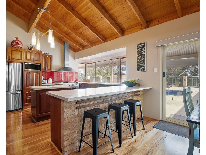 186 Versteeg Grove, Martin WA 6110