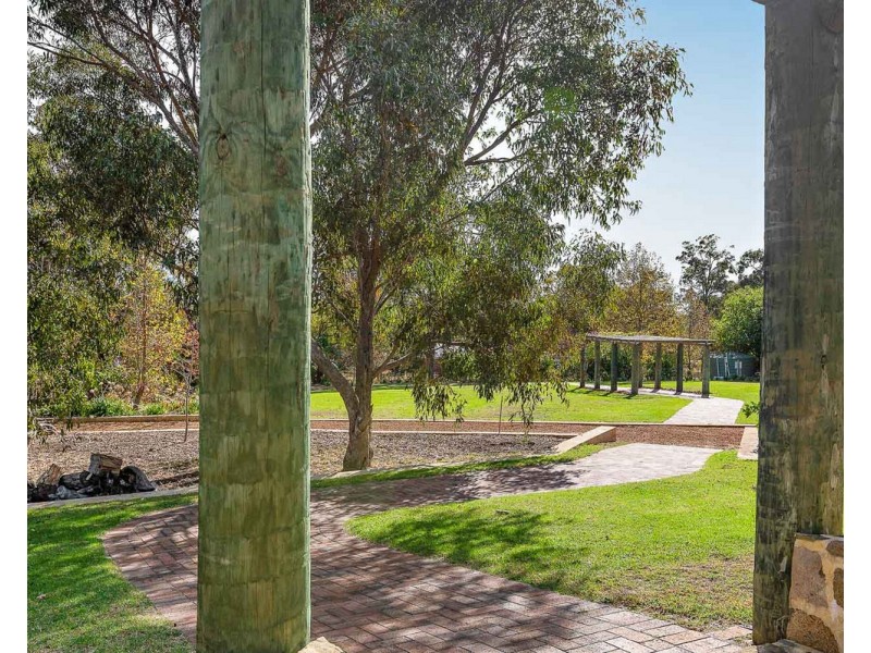 186 Versteeg Grove, Martin WA 6110