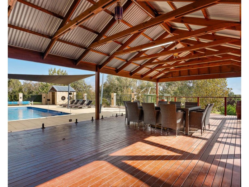 186 Versteeg Grove, Martin WA 6110