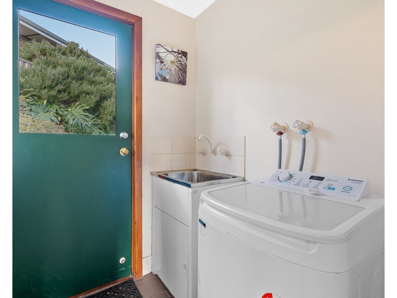 27 Wangoola Terrace, Mount Nasura WA 6112