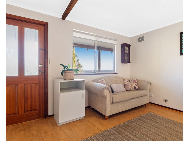 27 Wangoola Terrace, Mount Nasura WA 6112