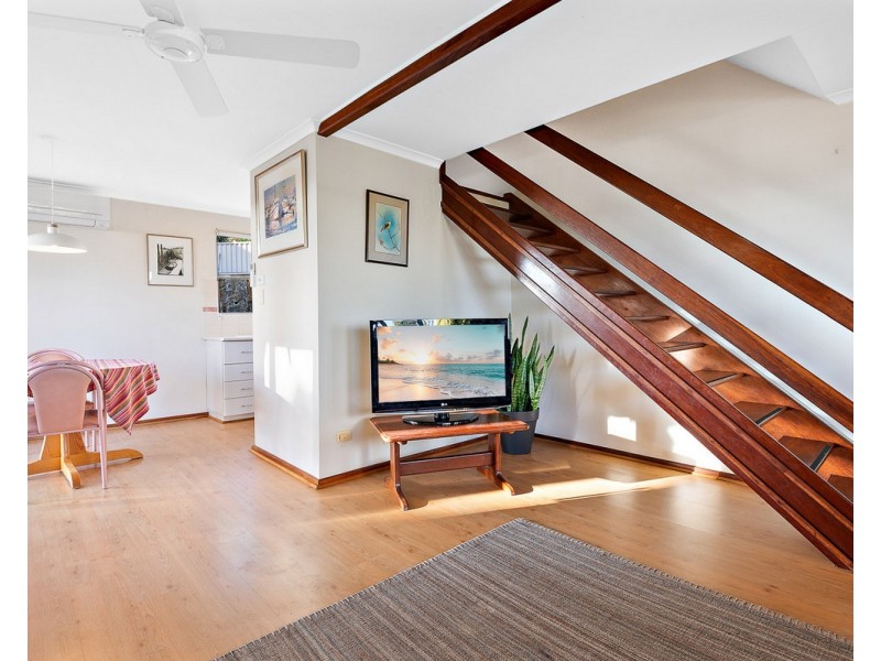 27 Wangoola Terrace, Mount Nasura WA 6112