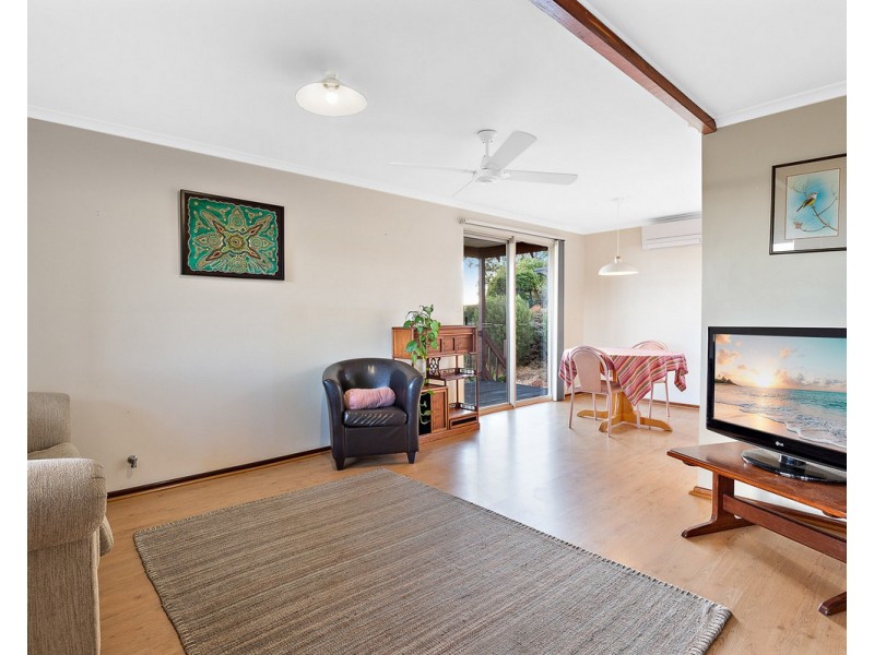 27 Wangoola Terrace, Mount Nasura WA 6112