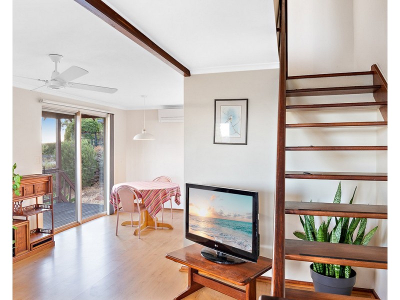 27 Wangoola Terrace, Mount Nasura WA 6112