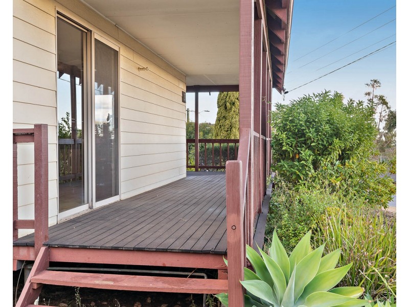 27 Wangoola Terrace, Mount Nasura WA 6112