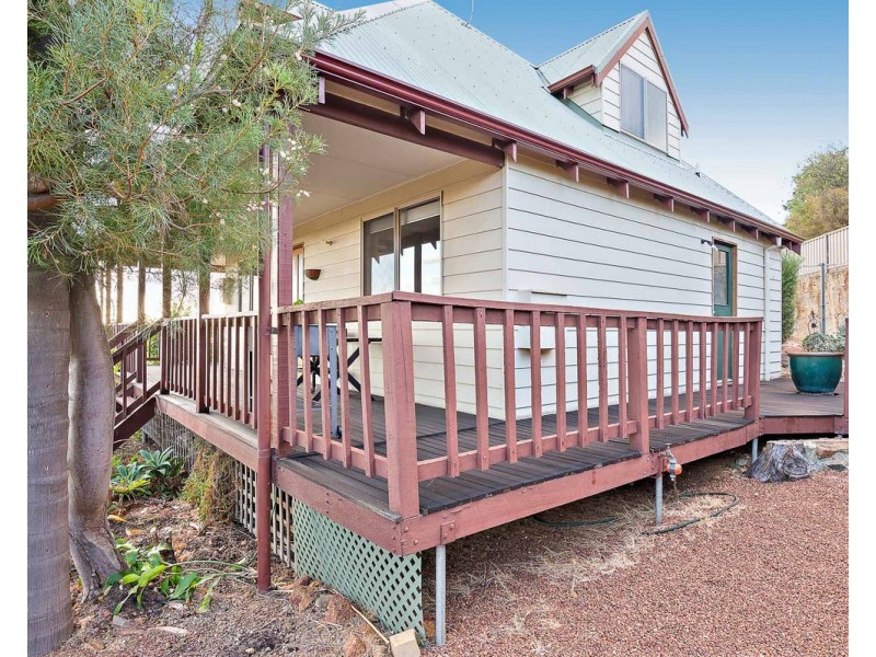 27 Wangoola Terrace, Mount Nasura WA 6112