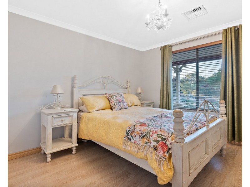 9 Kilfoyle Rise, Bedfordale WA 6112