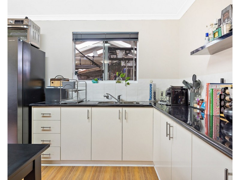 13 Anembo Place, Kelmscott WA 6111