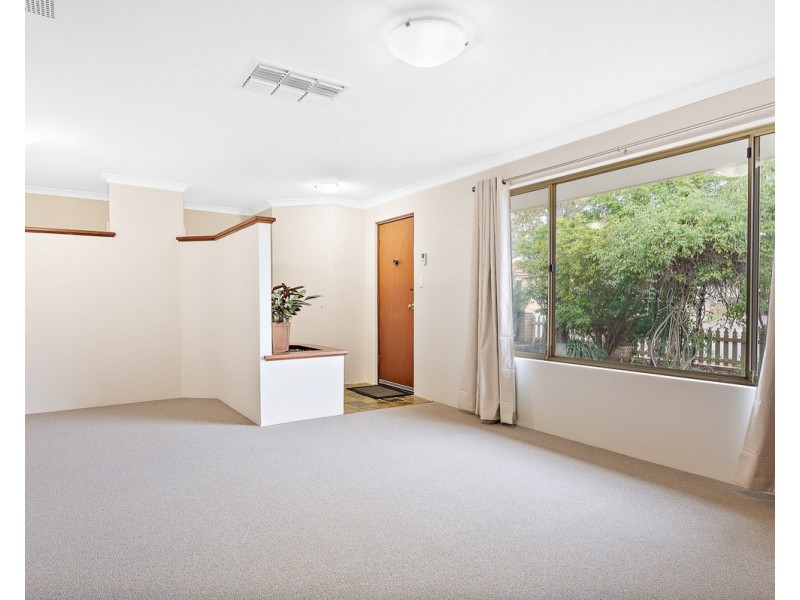 13 Anembo Place, Kelmscott WA 6111