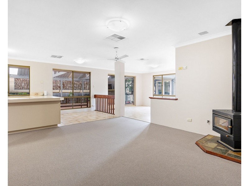 13 Anembo Place, Kelmscott WA 6111