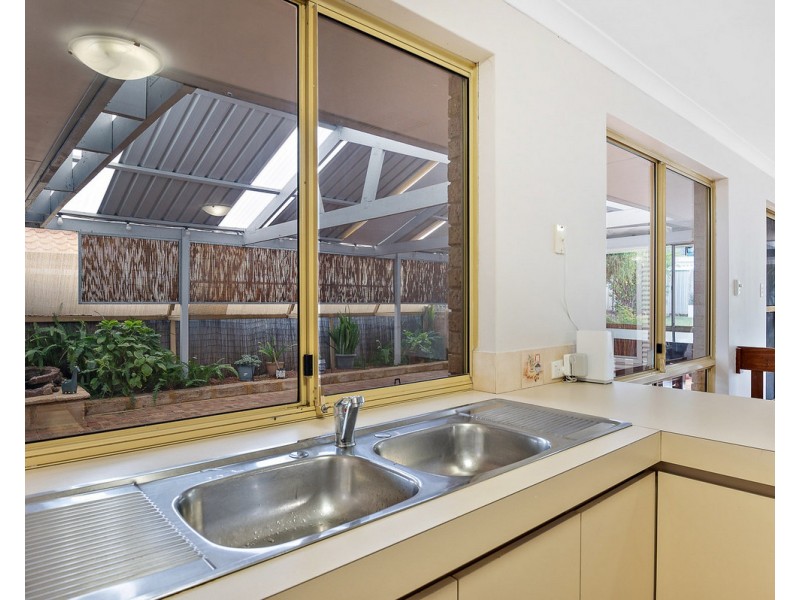 13 Anembo Place, Kelmscott WA 6111