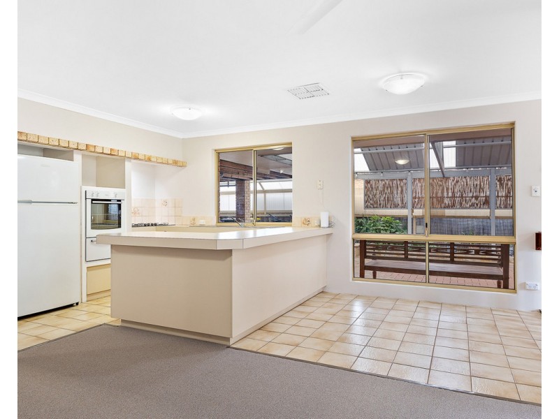 13 Anembo Place, Kelmscott WA 6111