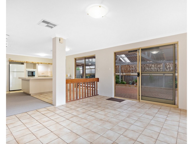 13 Anembo Place, Kelmscott WA 6111