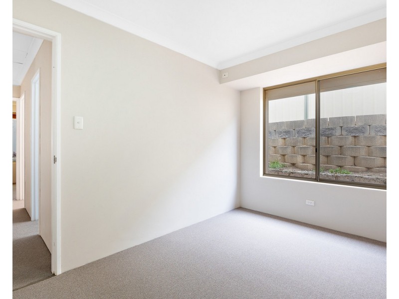 13 Anembo Place, Kelmscott WA 6111