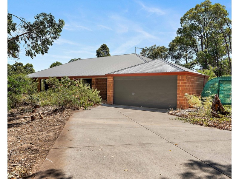 15 Aviemore Drive, Bedfordale WA 6112