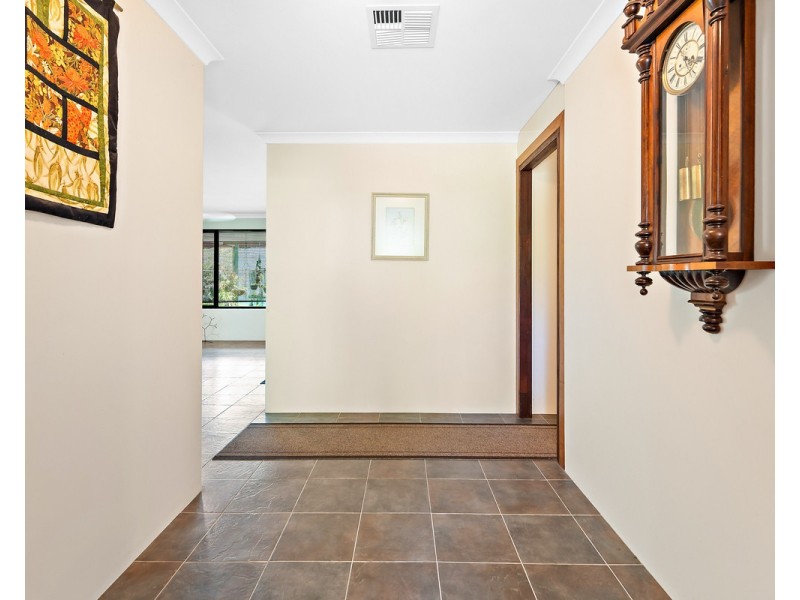 15 Aviemore Drive, Bedfordale WA 6112