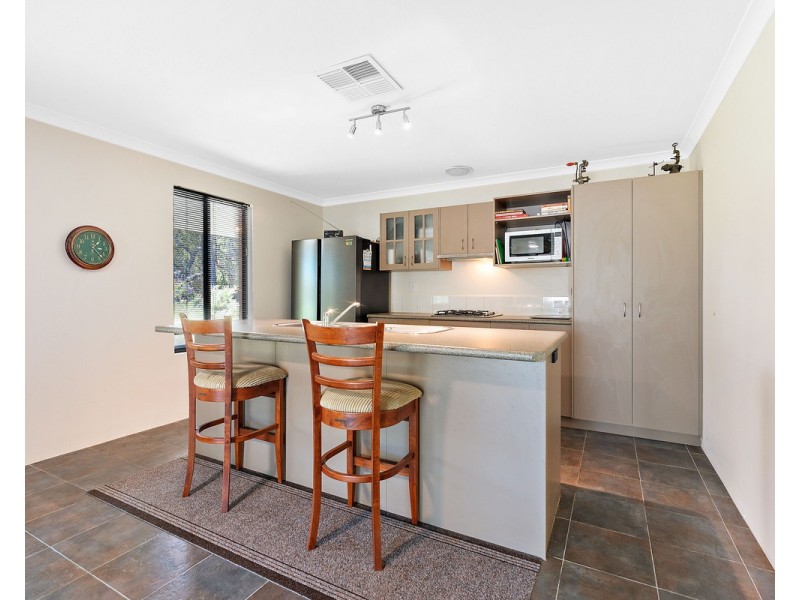 15 Aviemore Drive, Bedfordale WA 6112