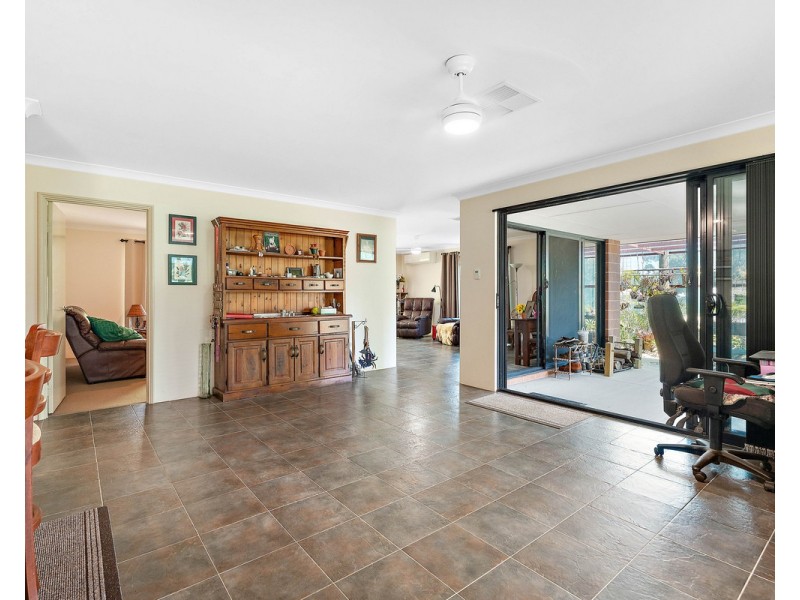 15 Aviemore Drive, Bedfordale WA 6112