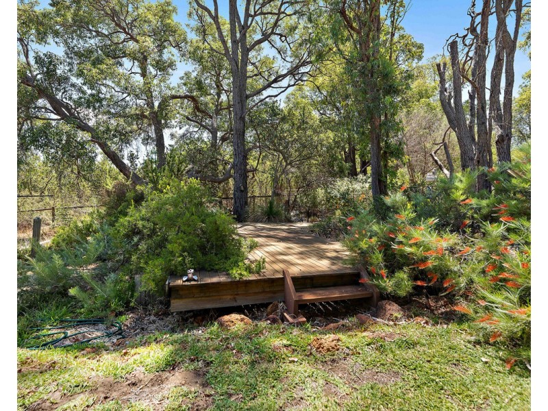 15 Aviemore Drive, Bedfordale WA 6112