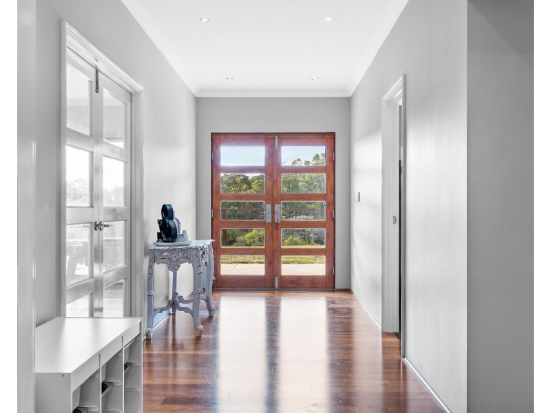 14 Paull View, Bedfordale WA 6112