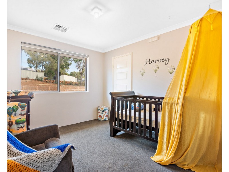 14 Paull View, Bedfordale WA 6112