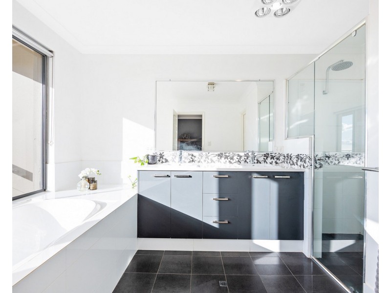 14 Paull View, Bedfordale WA 6112