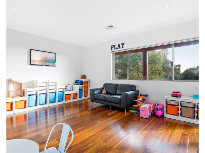 14 Paull View, Bedfordale WA 6112