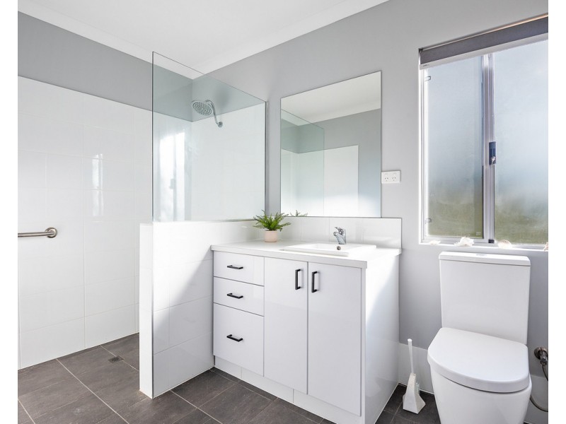 14 Paull View, Bedfordale WA 6112