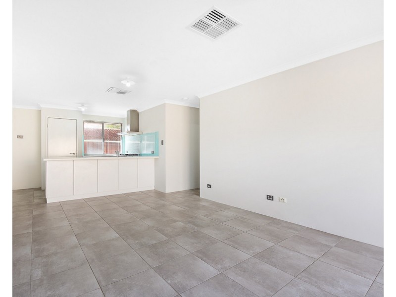 6A Mawson Close, Seville Grove WA 6112