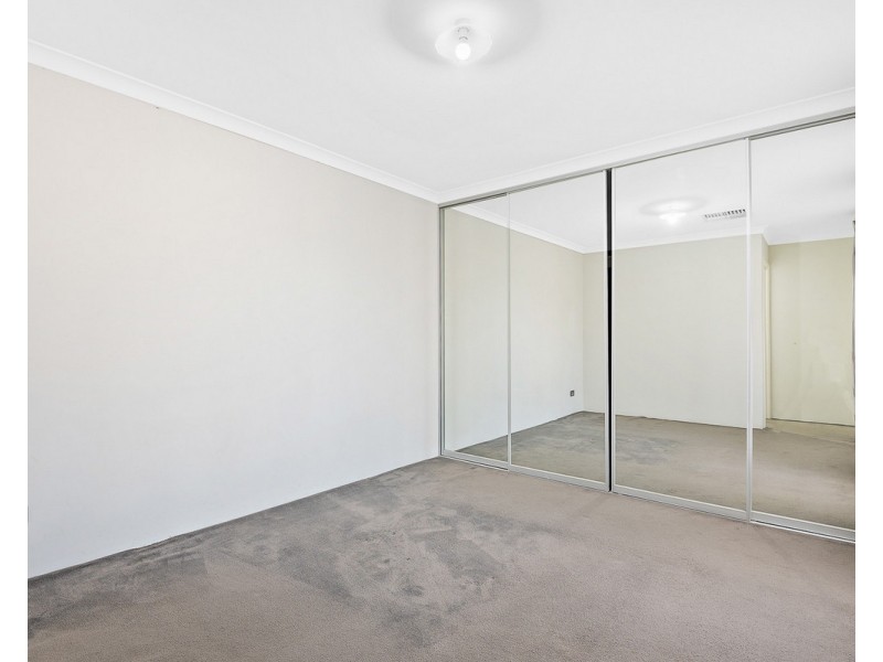 6A Mawson Close, Seville Grove WA 6112