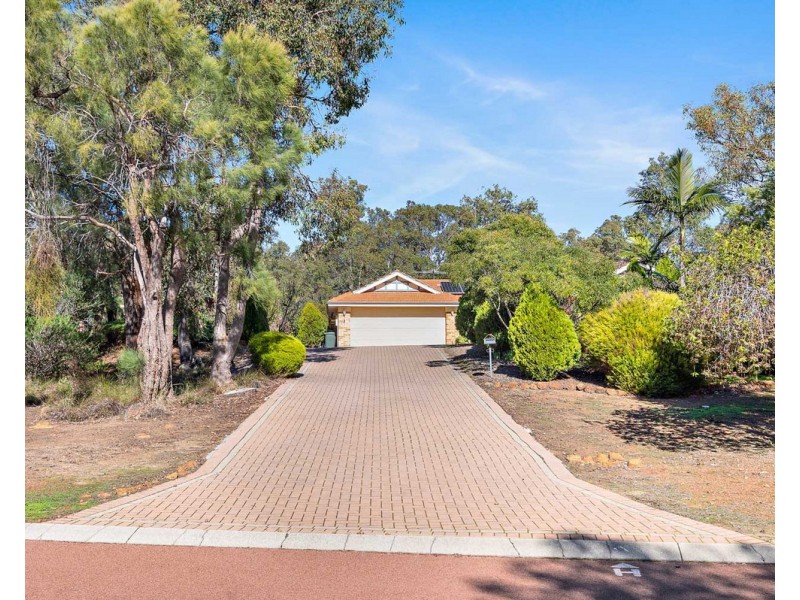 6 Dumas Drive, Bedfordale WA 6112
