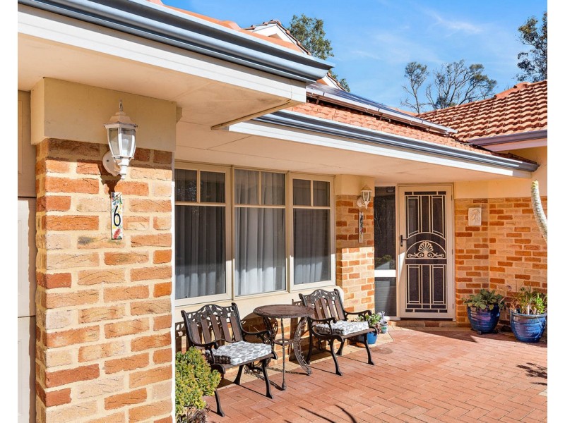 6 Dumas Drive, Bedfordale WA 6112