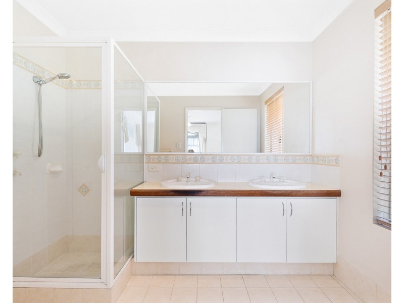 6 Dumas Drive, Bedfordale WA 6112