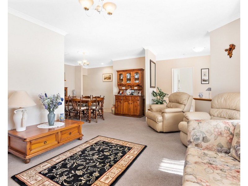 6 Dumas Drive, Bedfordale WA 6112