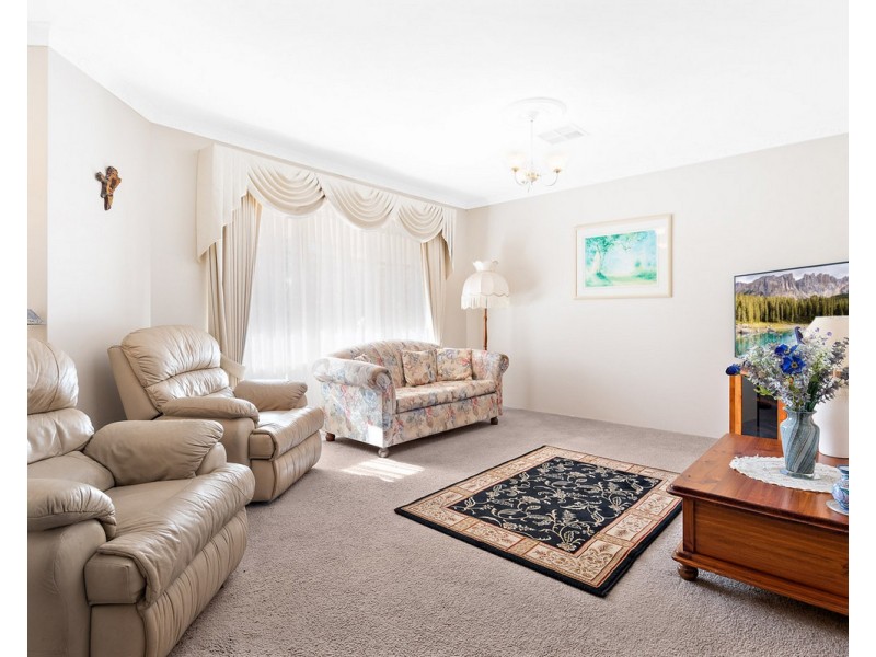 6 Dumas Drive, Bedfordale WA 6112