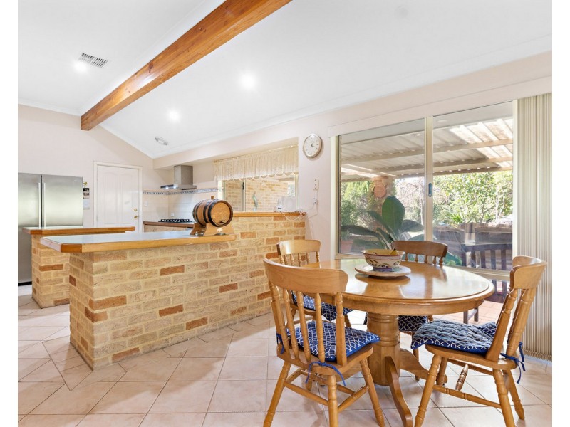 6 Dumas Drive, Bedfordale WA 6112